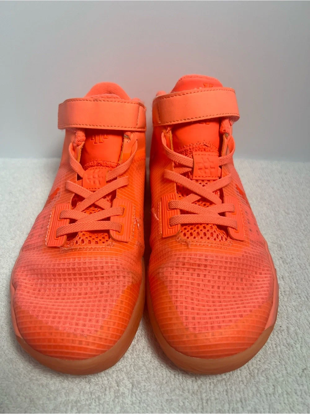 Nike Kyrie Flytrap Orange Mid Top Basketball Sneaker Strap Youth 2.5Y CT5536-800